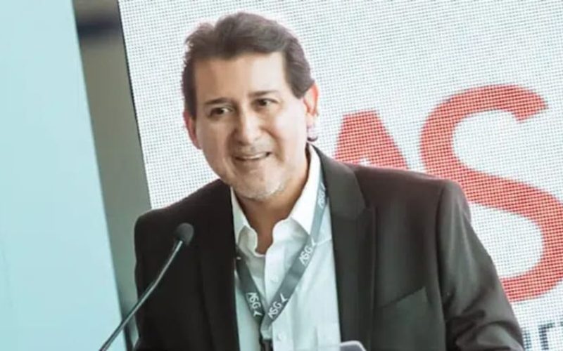 Iván Navarro impulsa el talento regional y refuerza el desarrollo del hub aeronáutico